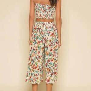 Raga My Paradise Cropped Floral Pants.Size S
